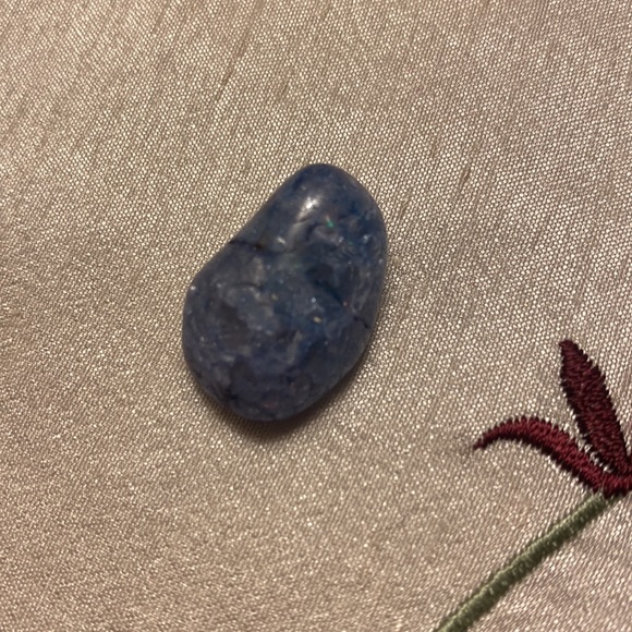 Velvet Bag and set of 4 Tumbled Rocks & 4 pieces of Fools Gold - Picture 5 of 8